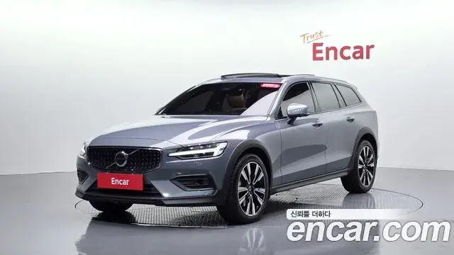 Volvo V60 2022 из Кореи