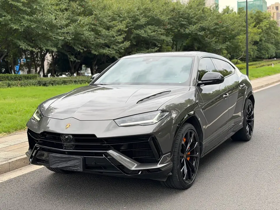 Lamborghini Urus 2023 из Китая