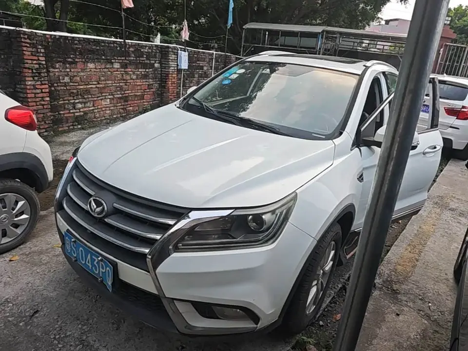 BAIC S6 2016 из Китая