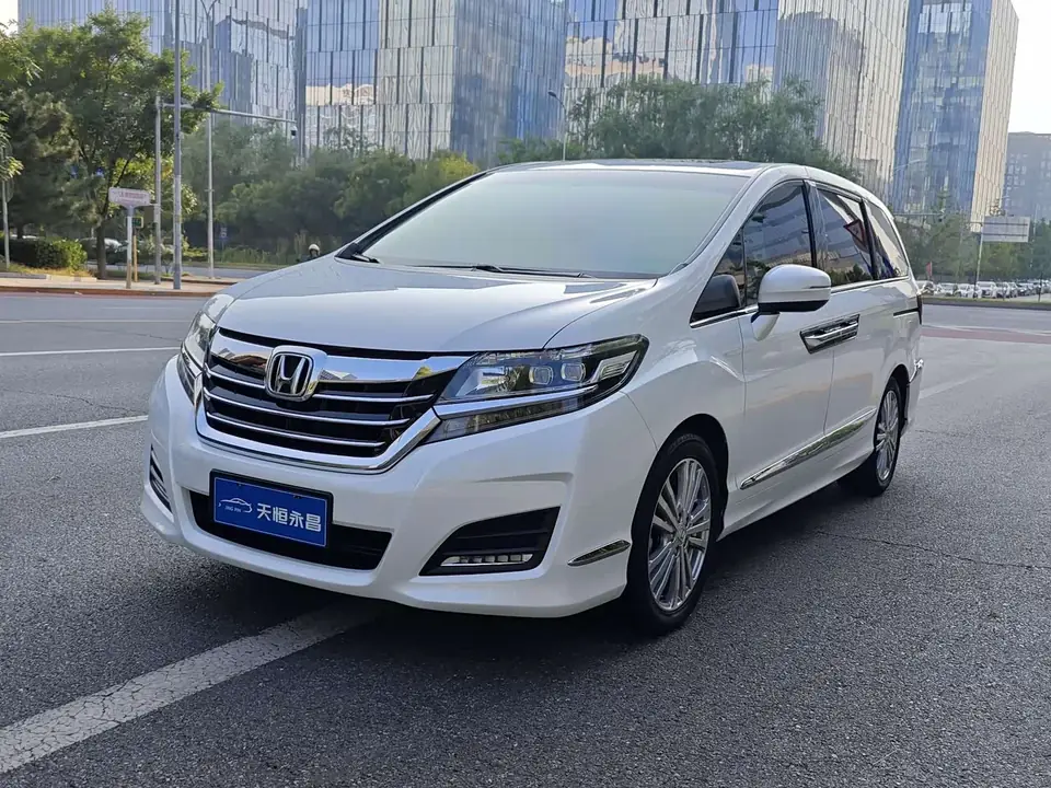 Honda Elysion 2017 из Китая