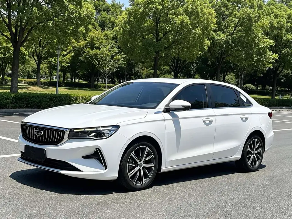 Geely Emgrand 2023 из Китая