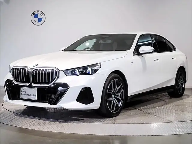 BMW 5 Series Sedan 2024 из Японии