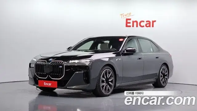 BMW i7 2025 из Кореи