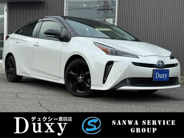 Toyota Prius 2022 из Японии