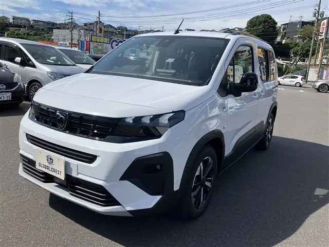 Peugeot Rifter 2024 из Японии