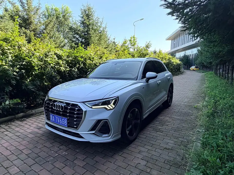 Audi Q3 2022 из Китая