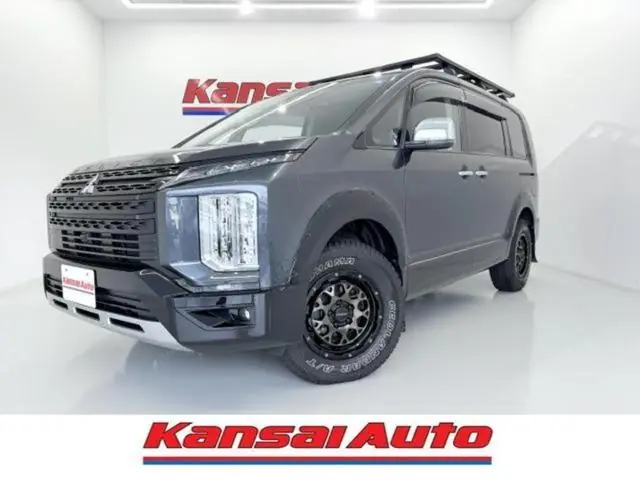 Mitsubishi Delica D5 2023 из Японии