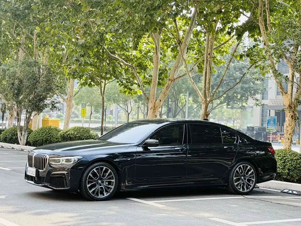 BMW 7 Series 2020 из Китая