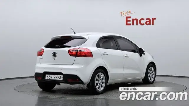 Kia pride 2012 из Кореи