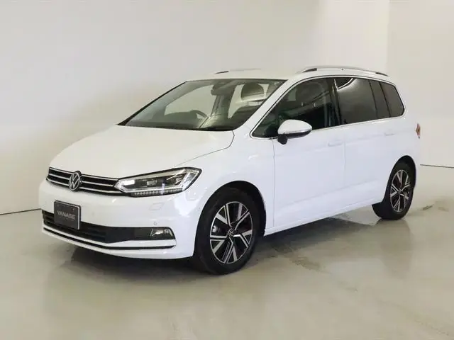 Volkswagen Golf Touran 2024 из Японии