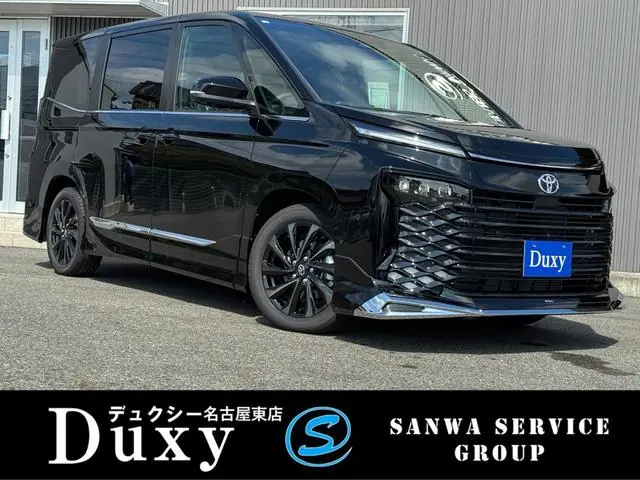 Toyota Voxy 2026 из Японии