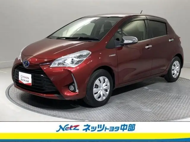 Toyota Vitz 2017 из Японии