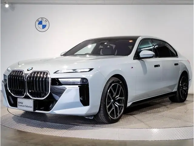 BMW 7-SERIES 2023 из Японии