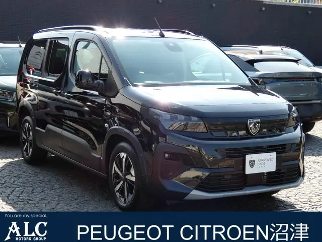 Peugeot Rifter 2025 из Японии