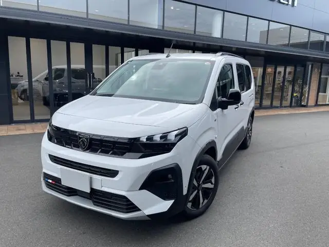 Peugeot Rifter 2025 из Японии