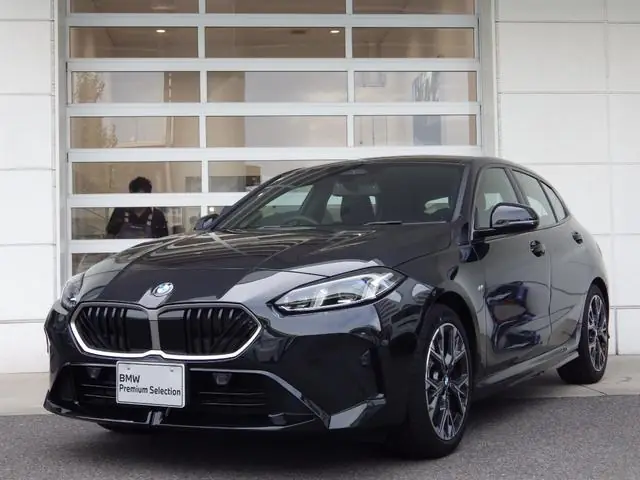 BMW 1 Series Hatchback 2025 из Японии