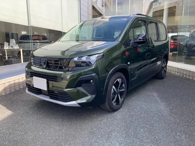Peugeot Rifter 2025 из Японии