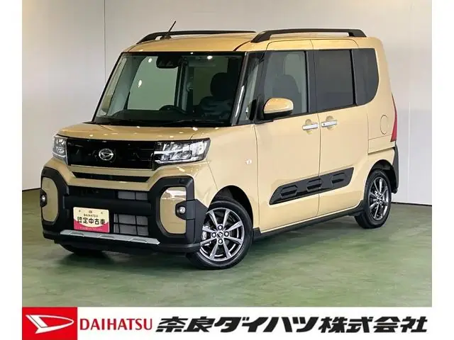 Daihatsu Tanto 2024 из Японии