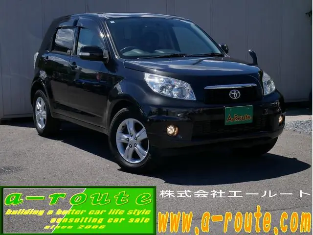 Toyota Rush 2010 из Японии