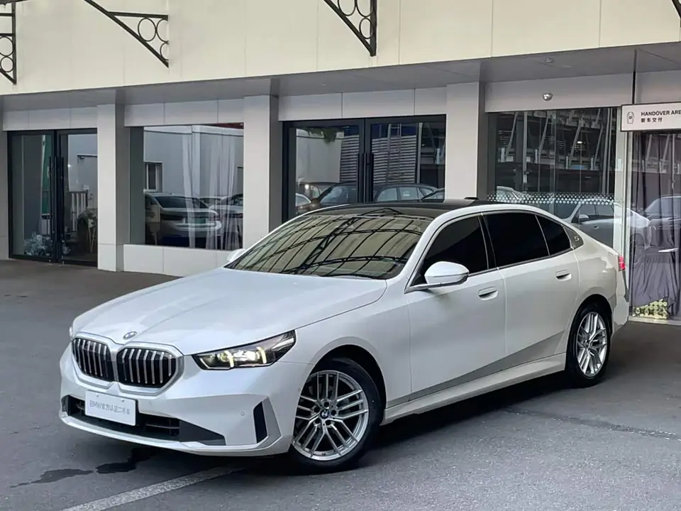 BMW 5 Series 2024 из Китая