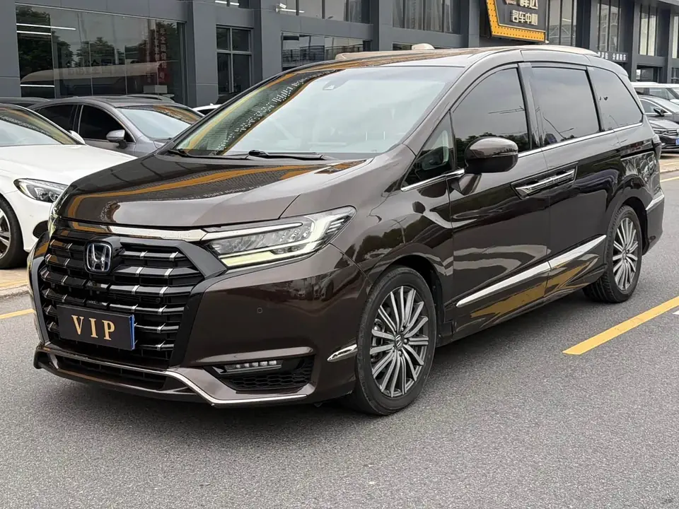 Honda Elysion 2022 из Китая