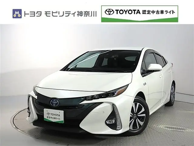 Toyota Prius PHV 2018 из Японии