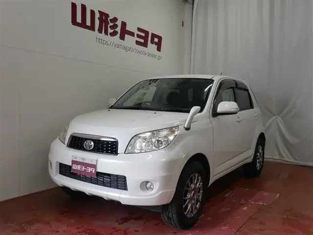 Toyota Rush 2012 из Японии