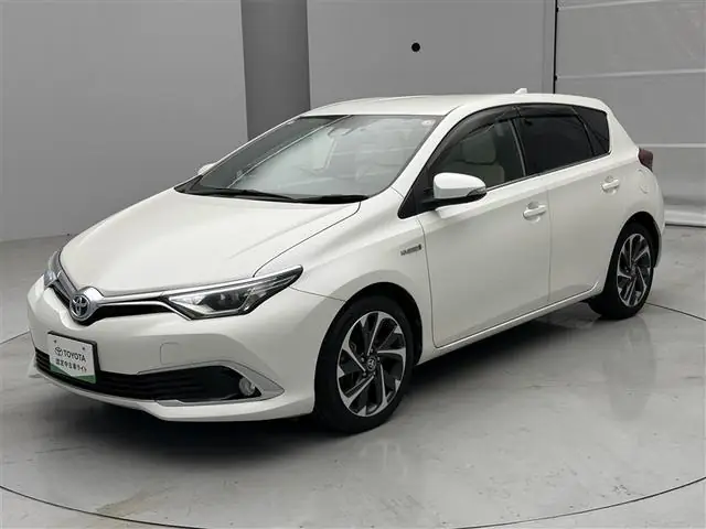Toyota Auris 2016 из Японии