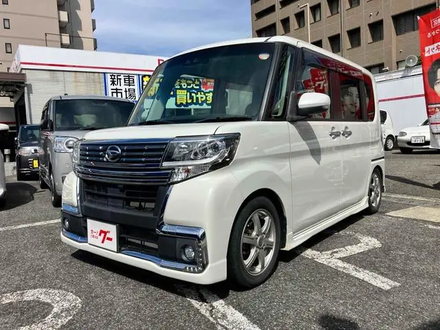 Daihatsu Tanto 2018 из Японии