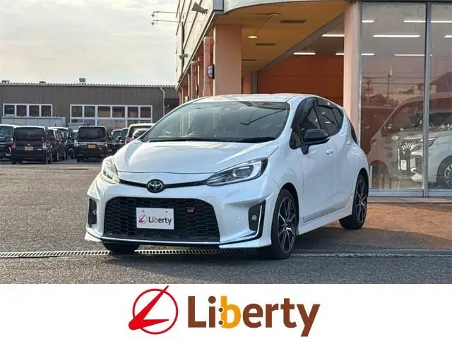 Toyota Aqua 2024 из Японии