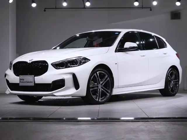 BMW 1 Series Hatchback 2023 из Японии