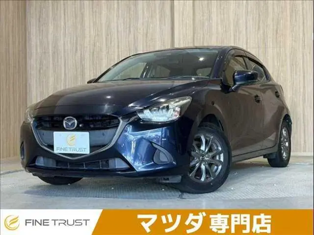 Mazda Demio 2017 из Японии