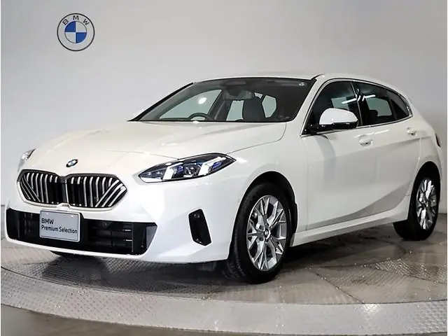 BMW 1 Series Hatchback 2024 из Японии
