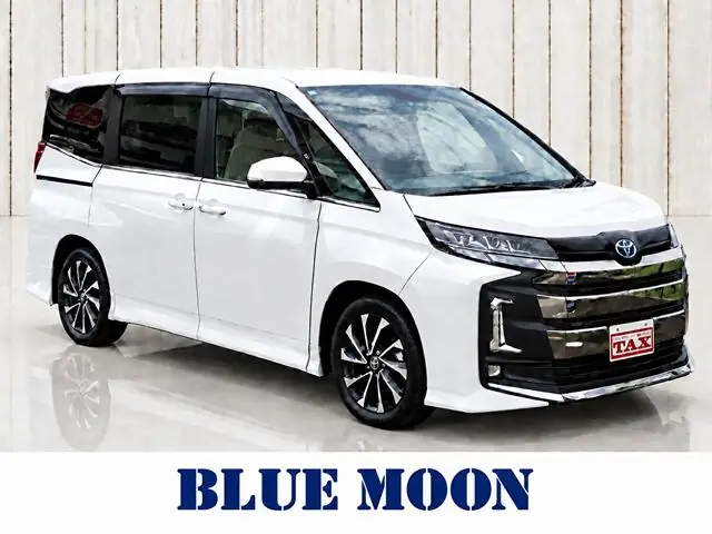 Toyota Noah 2024 из Японии