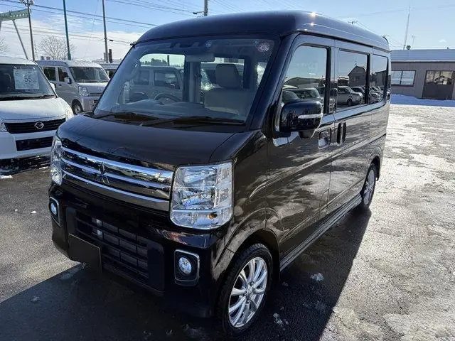 Mitsubishi Town BOX 2024 из Японии