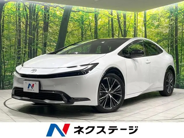 Toyota Prius 2023 из Японии