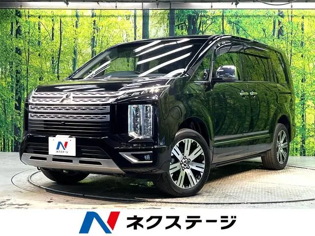 Mitsubishi Delica D5 2023 из Японии