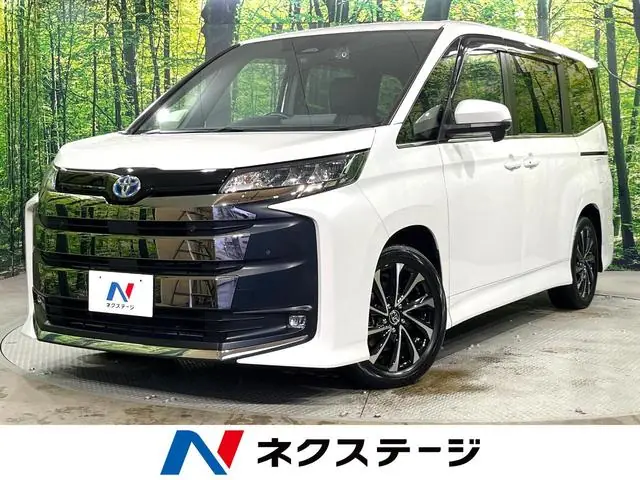 Toyota Noah 2023 из Японии