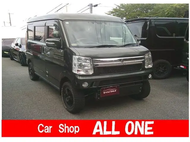 Mitsubishi Town BOX 2022 из Японии