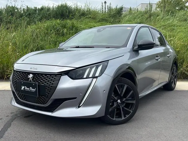Peugeot 208 2023 из Японии
