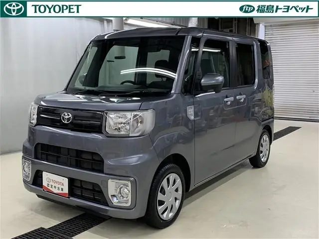Toyota Pixis Mega 2022 из Японии