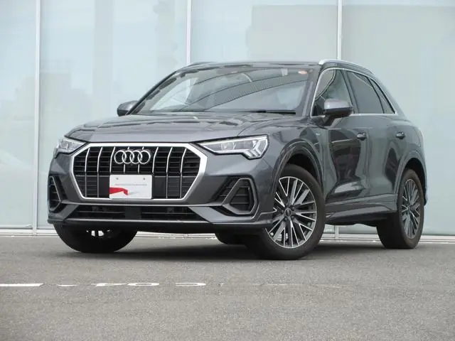 Audi Q3 2023 из Японии