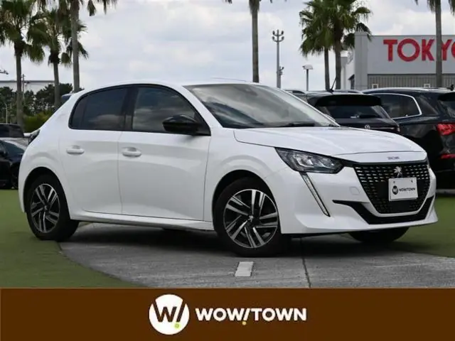 Peugeot 208 2023 из Японии