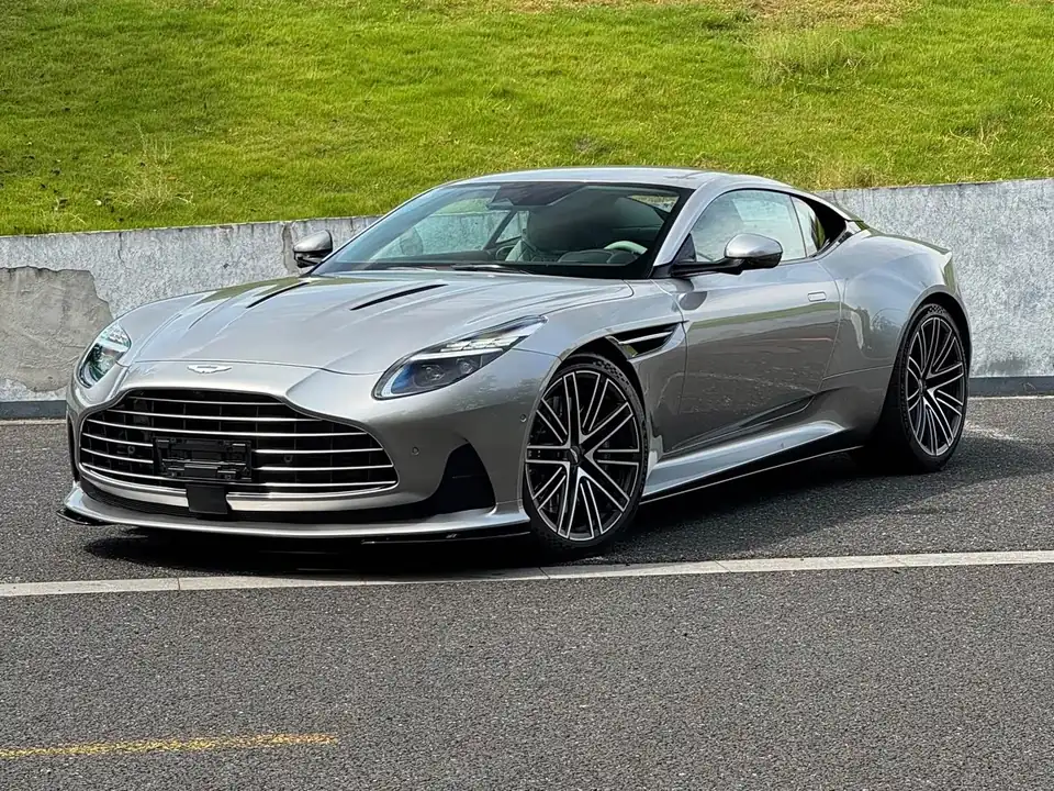 Aston Martin DB12 2024 из Китая
