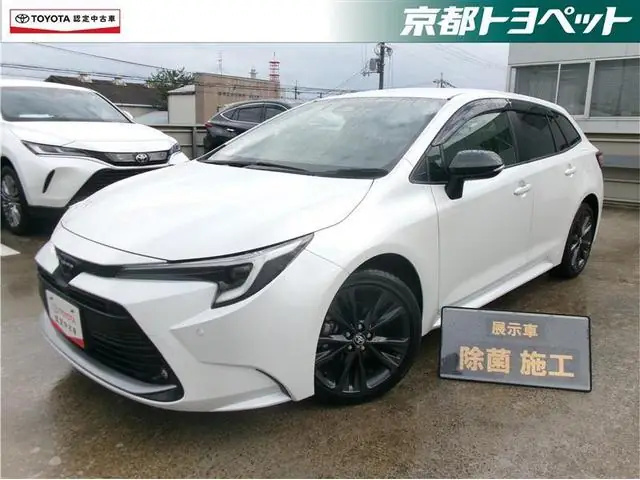 Toyota Corolla Touring 2024 из Японии