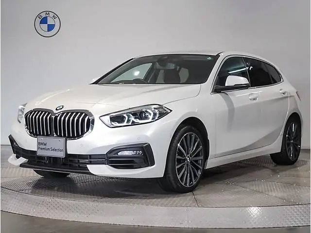 BMW 1 Series Hatchback 2024 из Японии