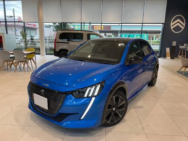 Peugeot 208 2022 из Японии