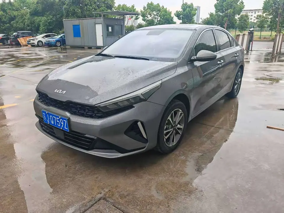 Kia K3 2023 из Китая