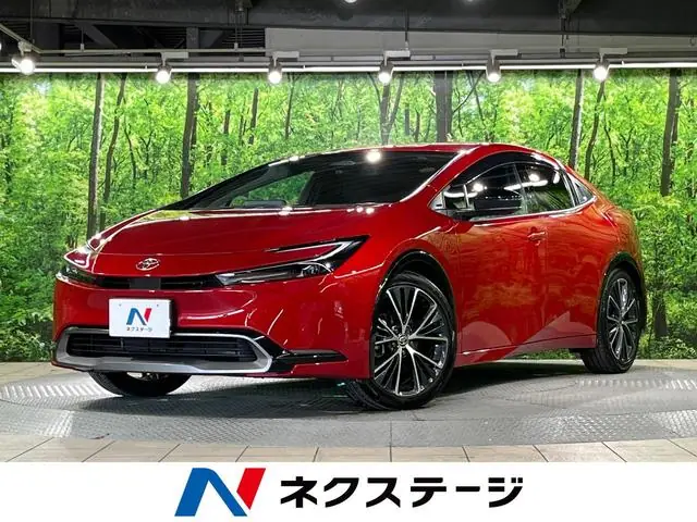 Toyota Prius 2023 из Японии