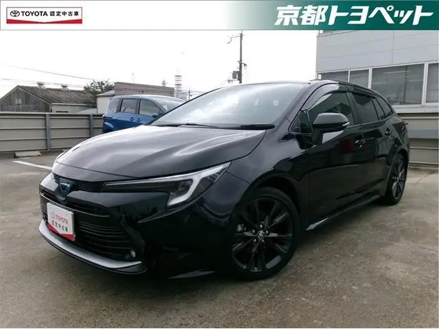 Toyota Corolla Touring 2024 из Японии